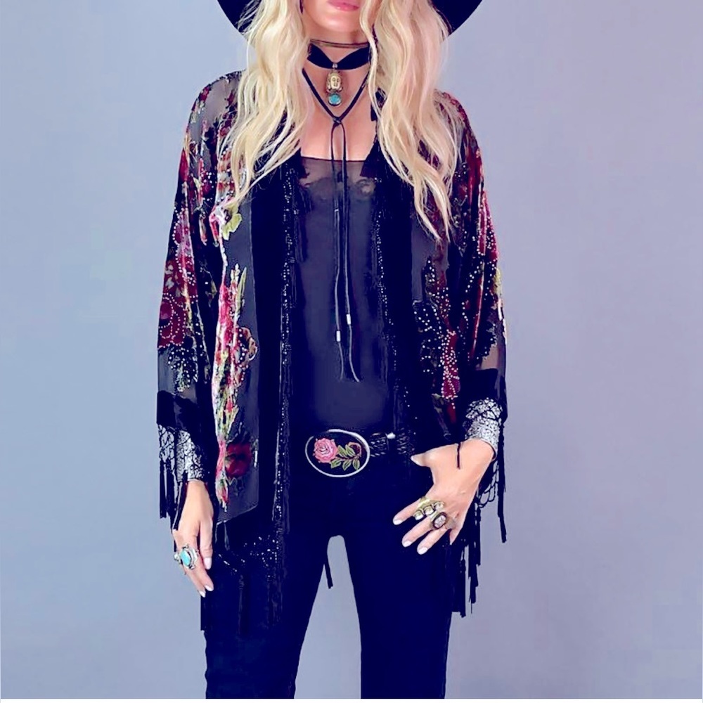 Mauve by Anthropologie Floral Fringe Kimono